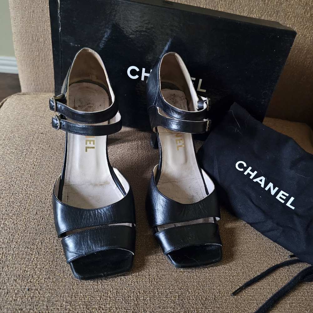 CHANEL Black Heels with Double Ankle Strap and Block Heel